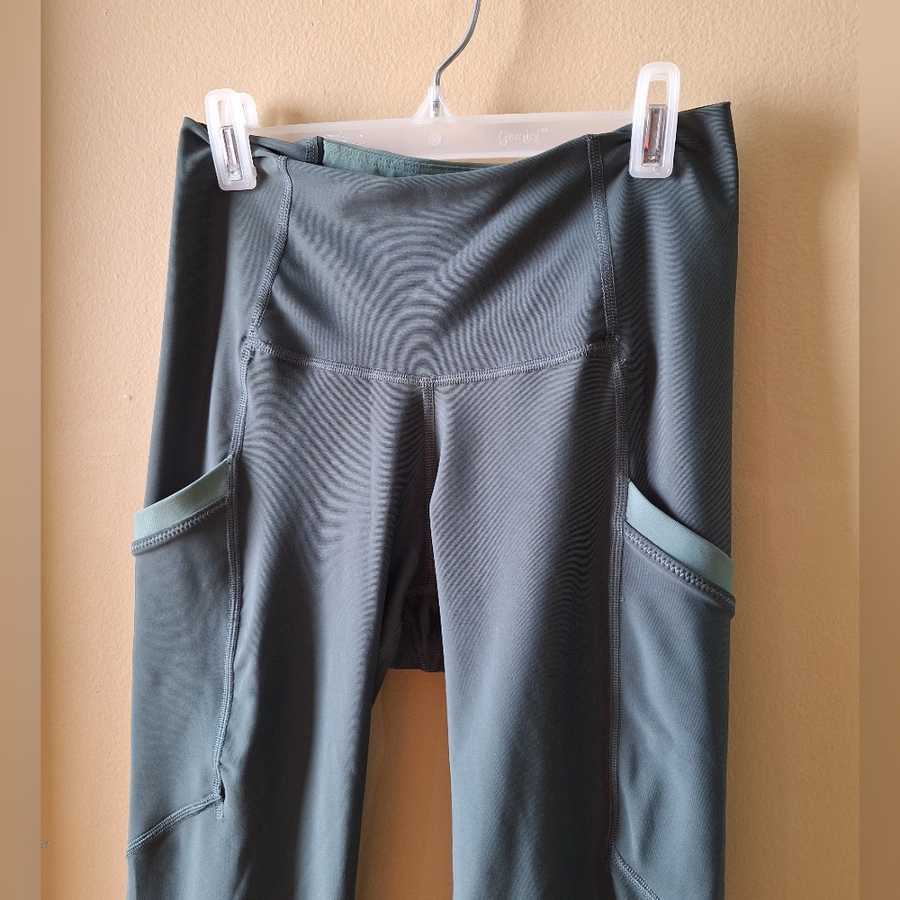 Old Navy Powersoft High-Rise LEGGING Size S - Picture 5 of 9
